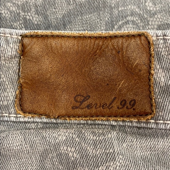 Level 99 Janice Ultra Skinny Gray Lace Print Jeans - Picture 4 of 14